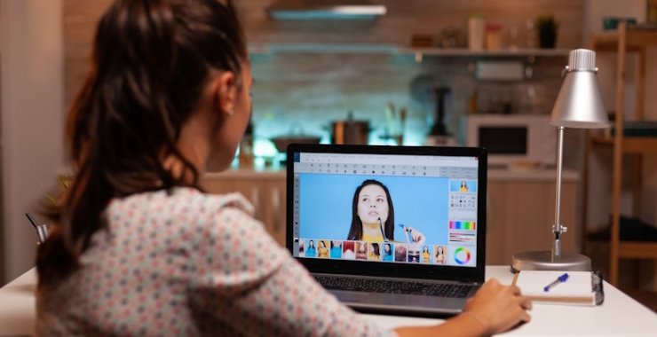 Cara Menentukan Fokus Visual dalam Desain Iklan