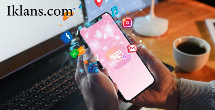 Perbedaan Pendekatan Iklan untuk Produk Fisik dan Digital