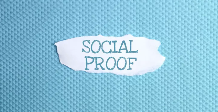 Social Proof: Mengapa Orang Mengikuti Keputusan Orang Lain?
